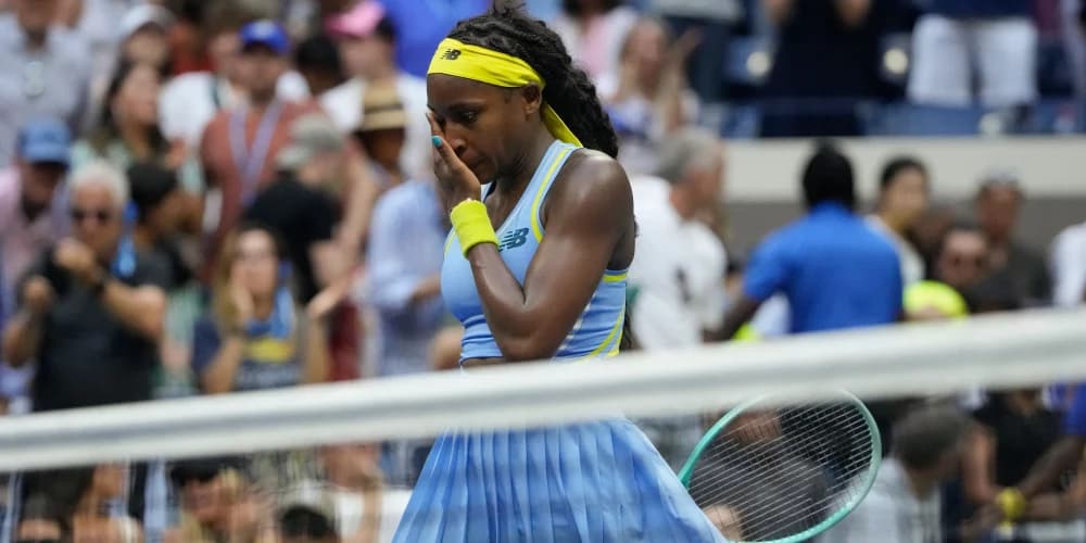 Defending champion Coco Gauff crashes out to Emma Navarro at US Open