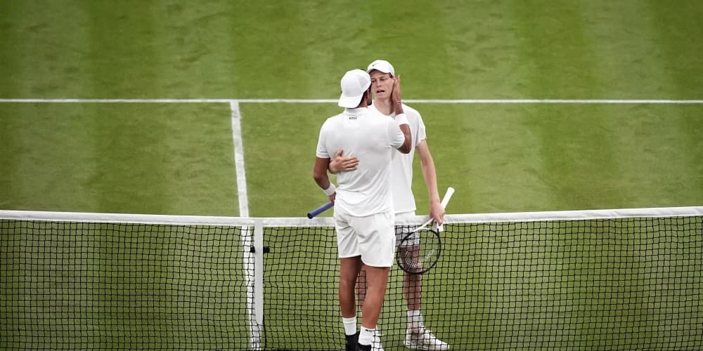 Jannik Sinner wins late-night thriller against fellow Italian Matteo Berrettini