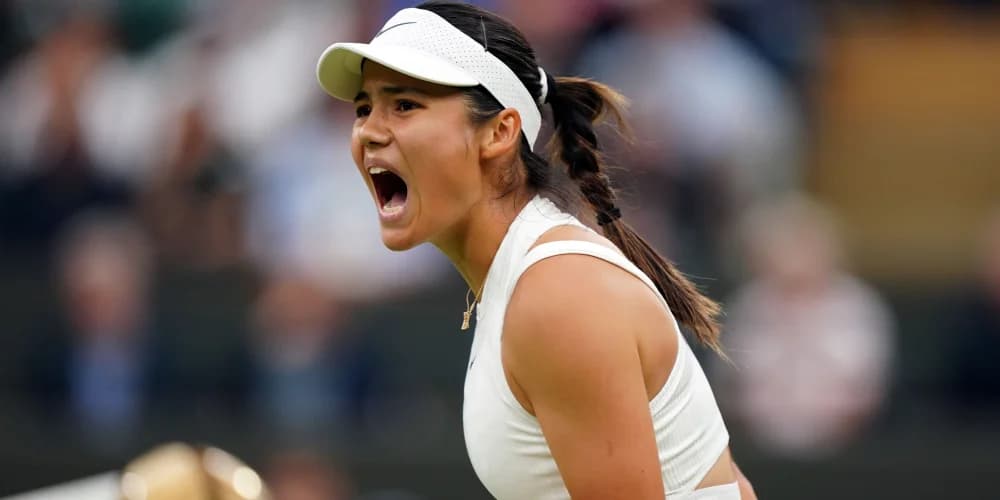 Wimbledon day three: Emma Raducanu wins after accepting Andy Murray offer