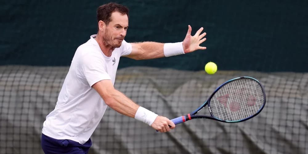 Andy Murray leaves Wimbledon decision to the last minute