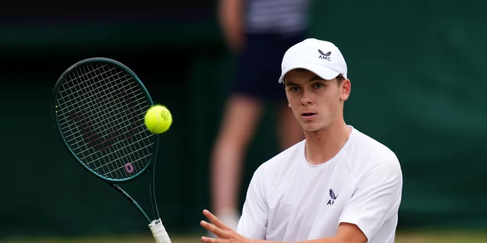 Charlie Robertson advances to US Open boys’ quarter-finals