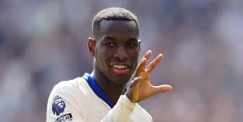 Fans turn on Julen Lopetegui after Chelsea embarrass West Ham