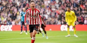 Sunderland’s Teenage Wonderkid Seals Derby Glory With Audacious Finish
