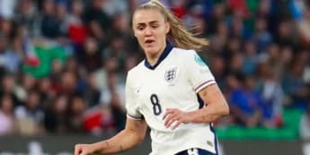 Sarina Wiegman has no issue with Georgia Stanway’s late England arrival