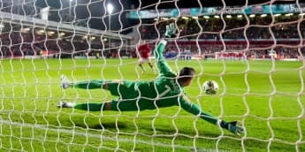 Danny Ward's Penalty Heroics Save Leicester in Carabao Cup Thriller
