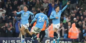 Man City score stoppage-time equaliser to deny 10-man Arsenal in Etihad thriller