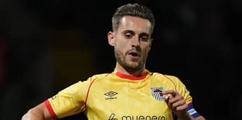 Danny Rose's Penalty Secures Grimsby Victory Over Bromley Despite Late Red Card