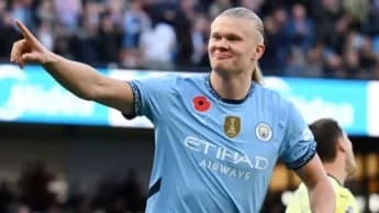 "Barcelona Eyes Haaland as Future Successor to Lewandowski"