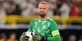 Kasper Schmeichel joins Celtic on one-year deal