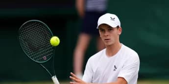 Charlie Robertson advances to US Open boys’ quarter-finals