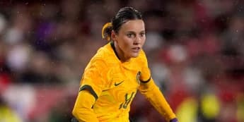 Free agent Hayley Raso agrees two-year deal with Tottenham