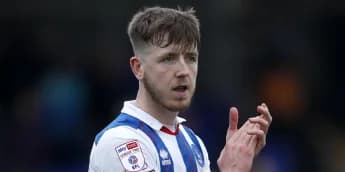 Tom Crawford nets winner as Altrincham overcome Dagenham