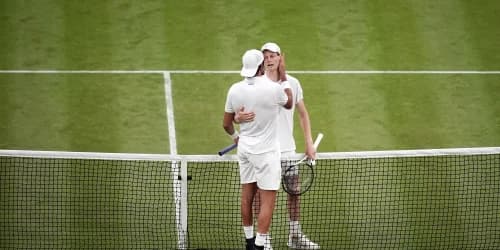 Jannik Sinner wins late-night thriller against fellow Italian Matteo Berrettini