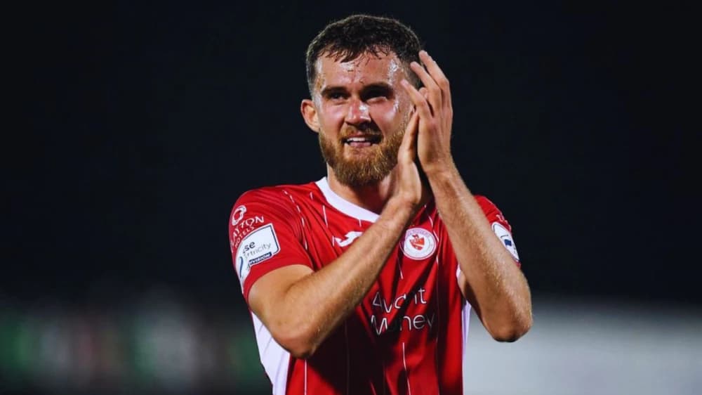 Lewis Banks: Steady Right-Back at Altrincham FC