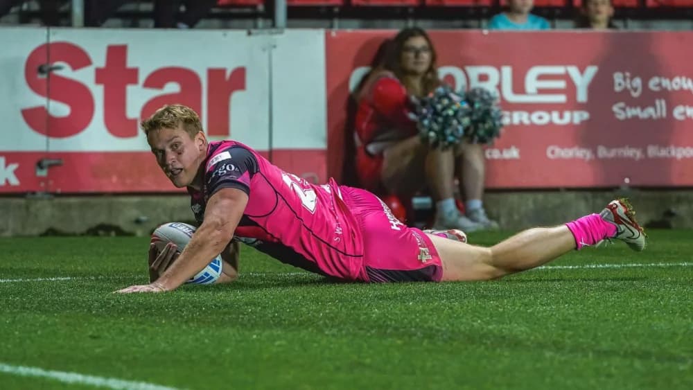 Wakefield swoop to sign young back for 2026 following release from rivals Castleford