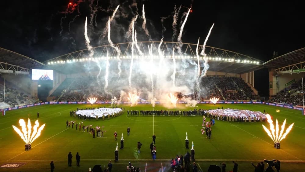 Super League play-off attendances: Two bumper crowds as semis draw huge figures