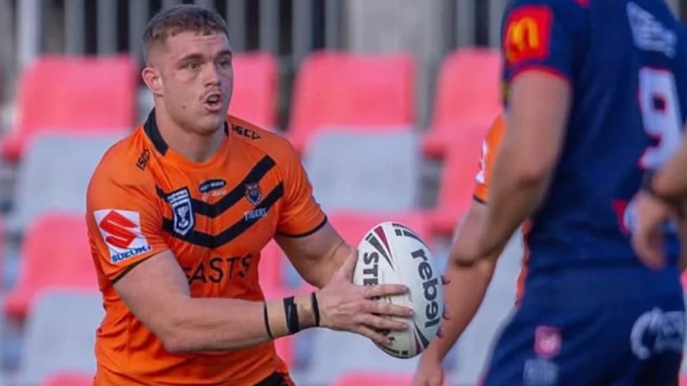 Brother of former Leigh Leopards star offered to Super League clubs