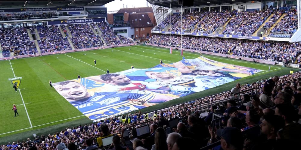 Former team-mates lead tributes to ‘inspiration’ Rob Burrow as Leeds host Leigh