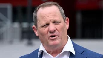 Kangaroos coach sends brutal warning to England after Ashes victory in opening Test