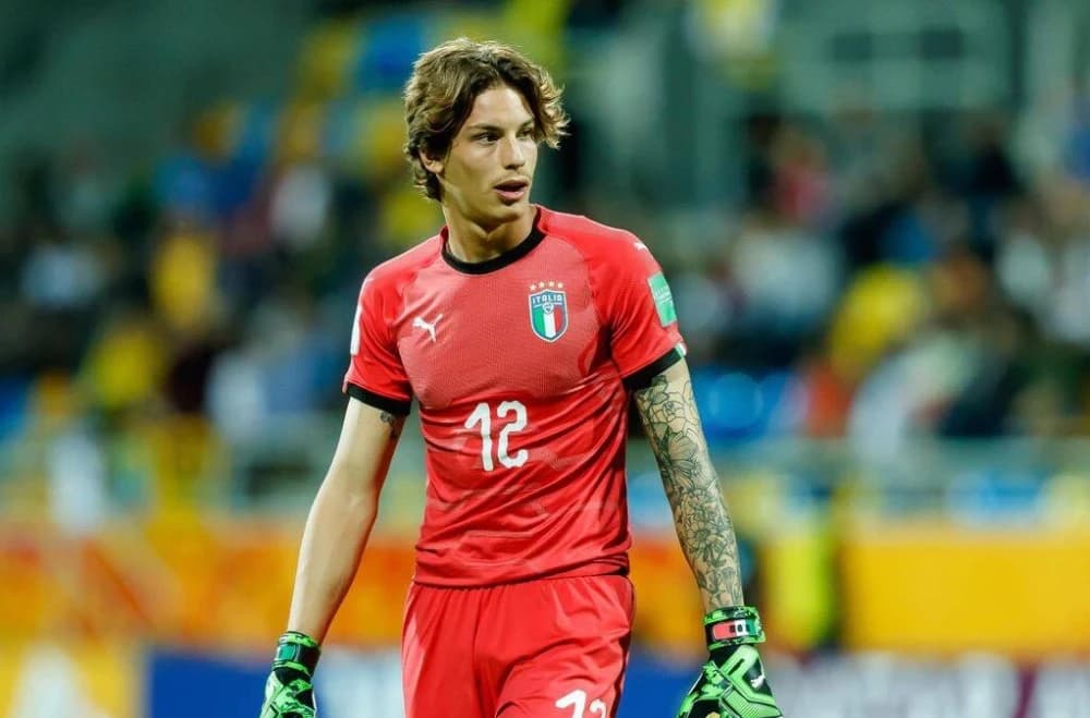 Marco Carnesecchi: The Rise of Italy's Goalkeeping Star